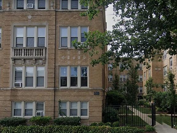2nd image of 203 Washington Blvd APT 1N