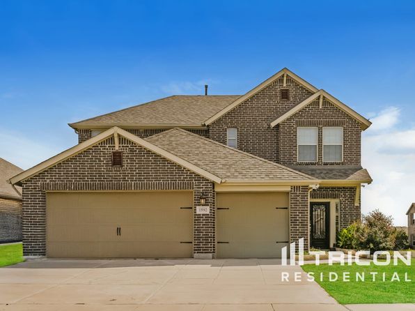 1592 Sugarberry Dr