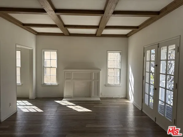 140 S Camden Dr APT 202, Beverly Hills, CA 90212