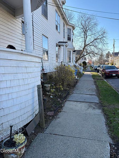 4th image of 499 Delaware Avenue