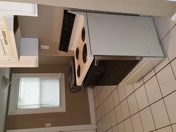5th image of 7206 College Ave