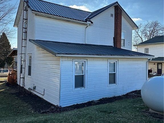 5th image of 139 W Millersburg St