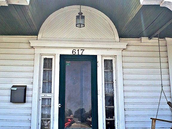 Front Entry Arched Ceiling