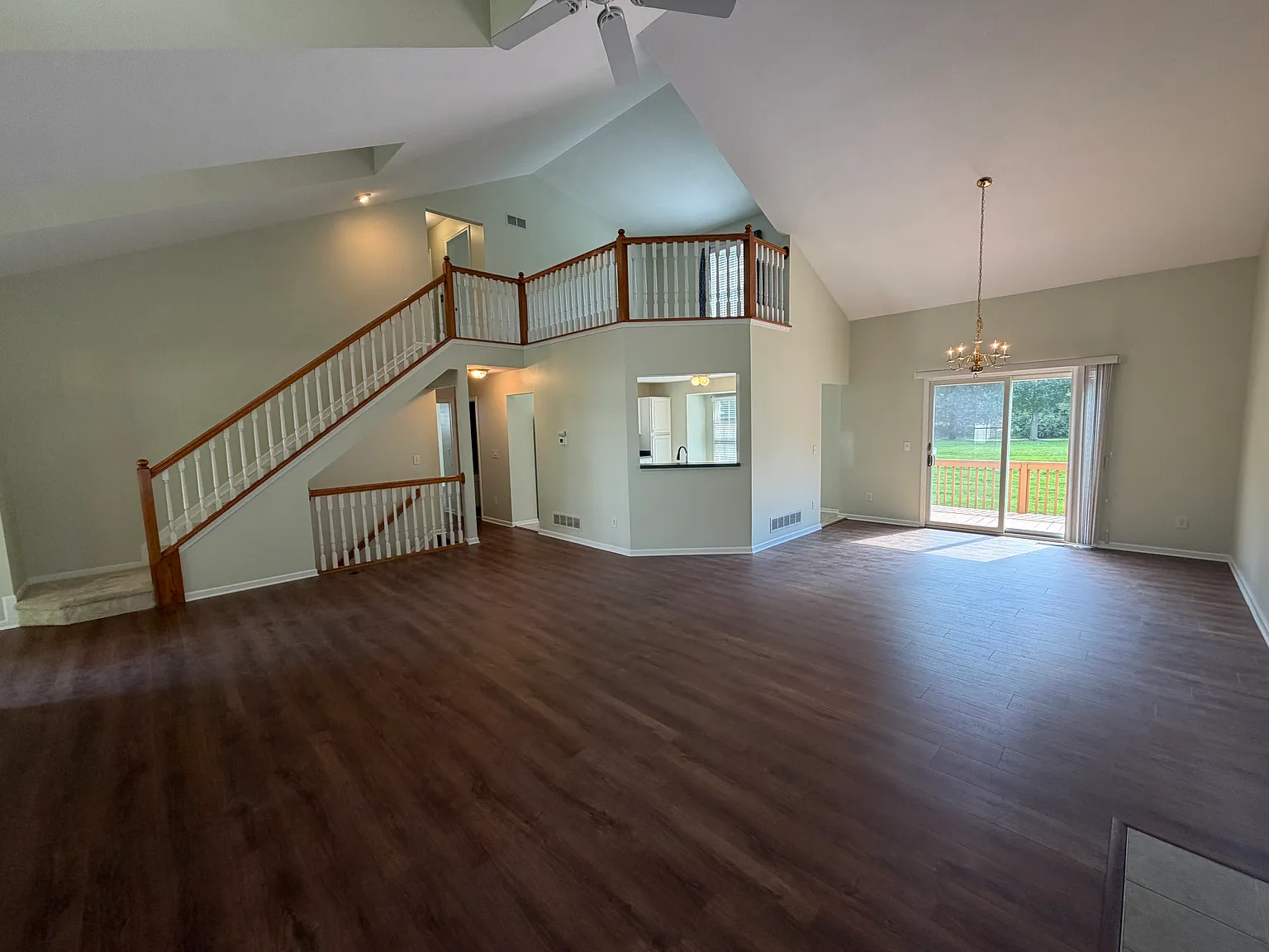 3 bed, 2.5 bath, 2037 sqft, $2,795 — Photo 4