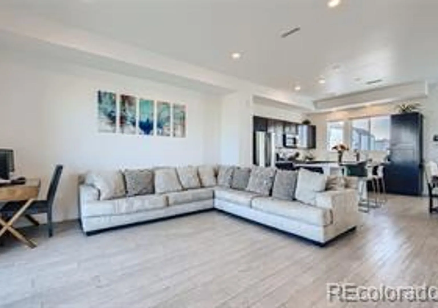 Recently Built Townhome in Hot Midtown! — Photo 2