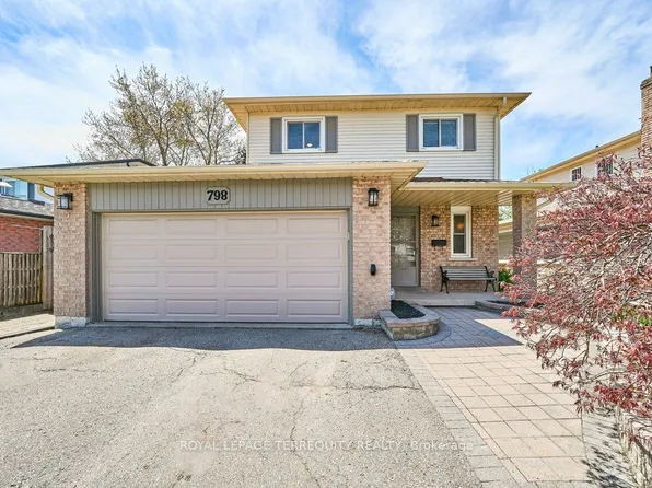 798 Greenbriar Dr, Oshawa, ON L1G 7J6