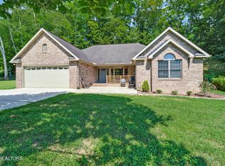 281 Ollis Rd, Oliver Springs, TN 37840
