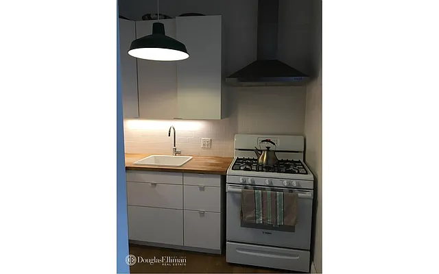 Rented by Douglas Elliman | media 4