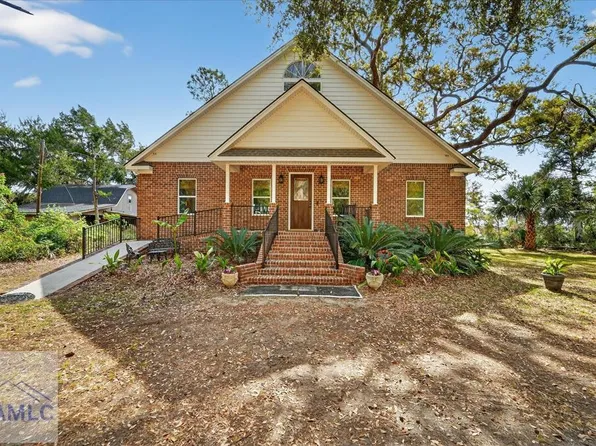 725 Youmans Rd, Midway, GA 31320