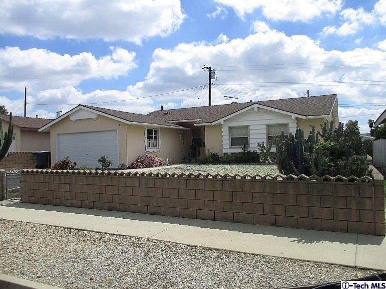 1st image of 1060 E Wanamaker Dr