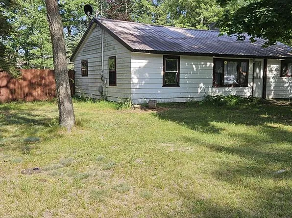 205 Spruce St, Kalkaska, MI 49646
