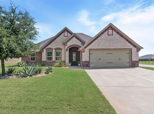 427 River Bank Ln, Granbury, TX 76049