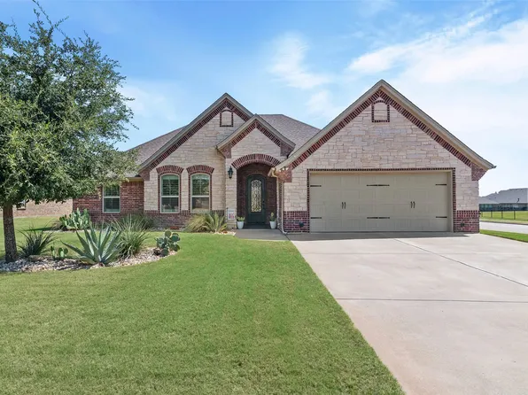 427 River Bank Ln, Granbury, TX 76049