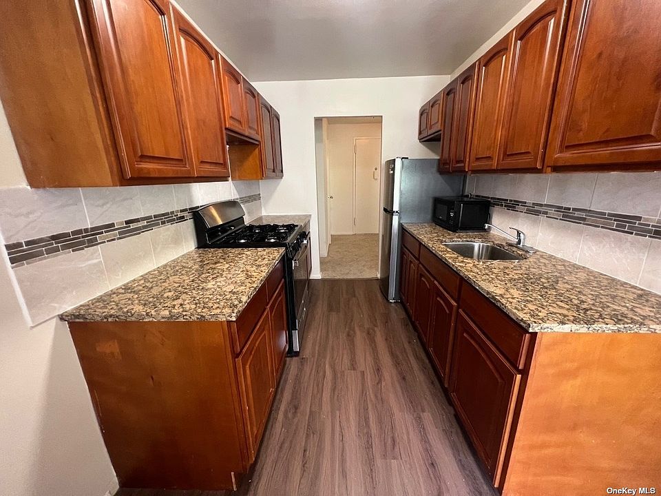 1st image of 190 1st St APT 2C