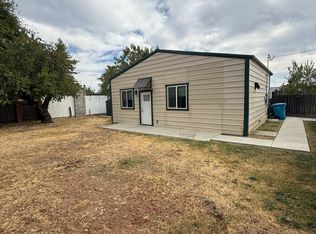 450 W East St #B, Dixon, CA 95620