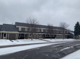 109 Brady Rd, Sackets Harbor, NY 13685