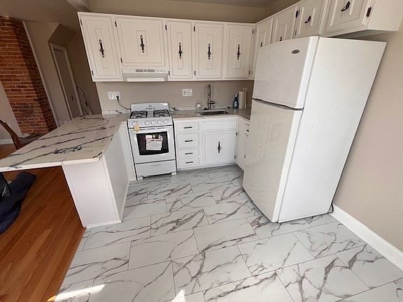 3rd image of 44 Spring St APT 2