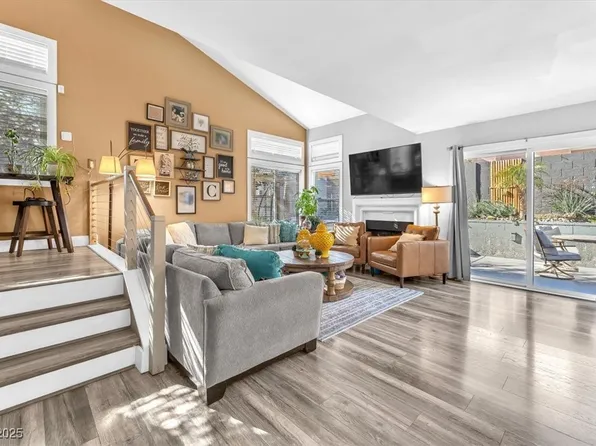 3301 Sonterra Cir, Las Vegas, NV 89117