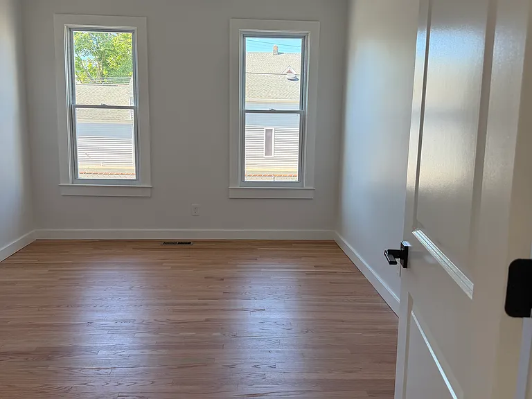 454 Newfield Ave #1 — Photo 10