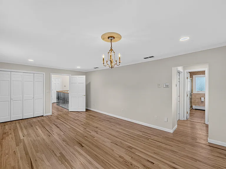 280 Ash St — Photo 16