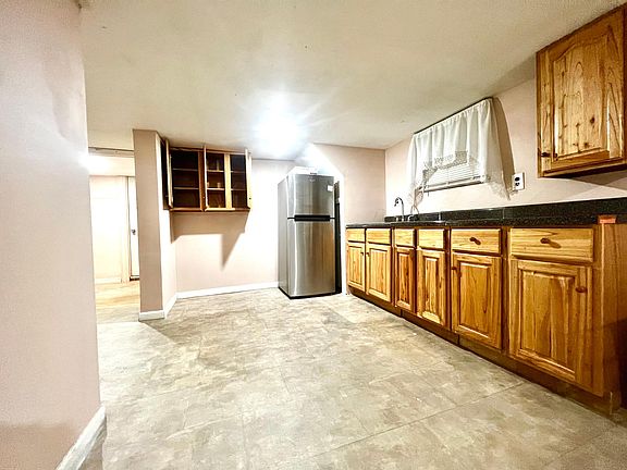 3rd image of 9319 93rd Ave #B