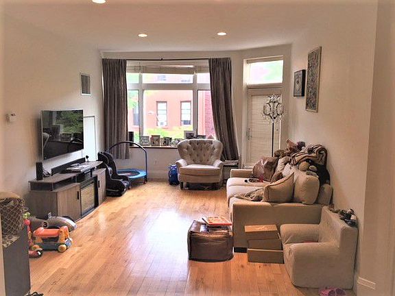 2nd image of 675 Sackett St APT 307