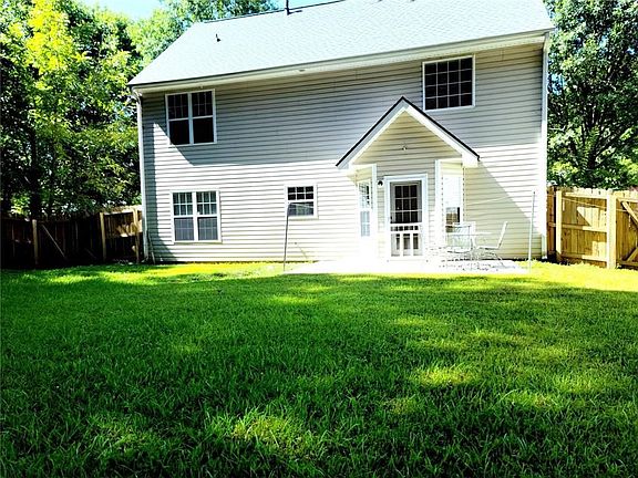 2nd image of 1781 Hayden Mill Ct