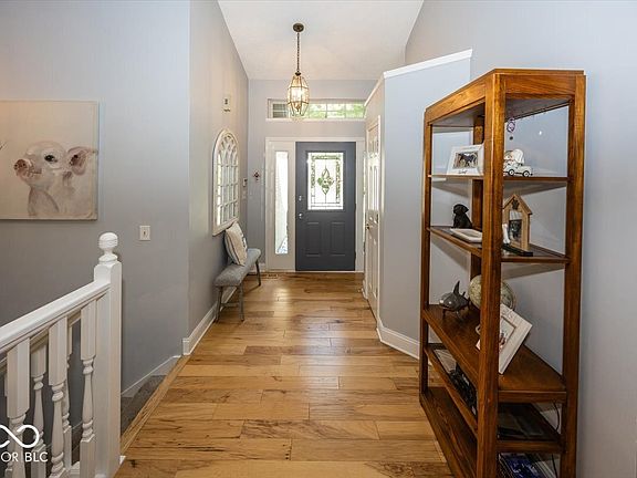 4th image of 10941 Geist Woods South Dr