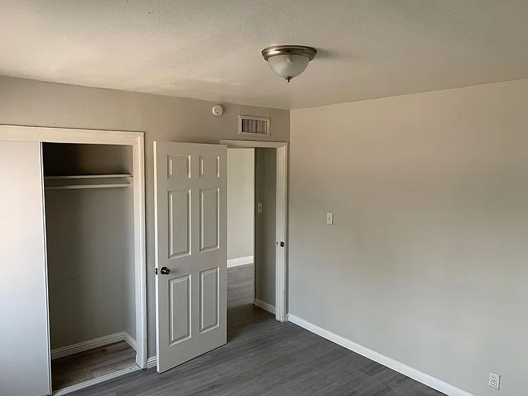 230 W Boston Ave #7 — Photo 7