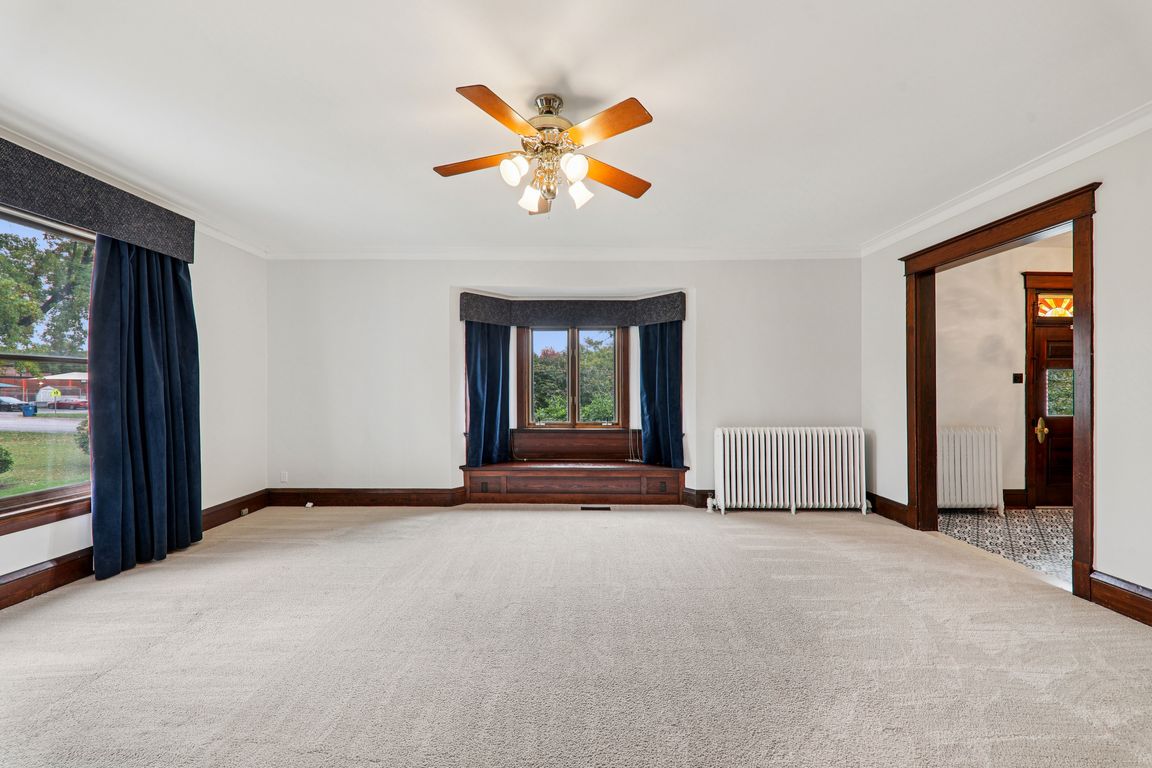 next background image