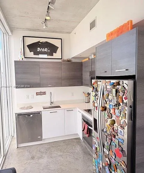 151 SE 1st St #3010 — Photo 8