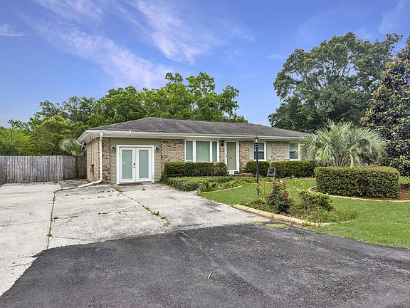 3rd image of 124 Kathryn Dr