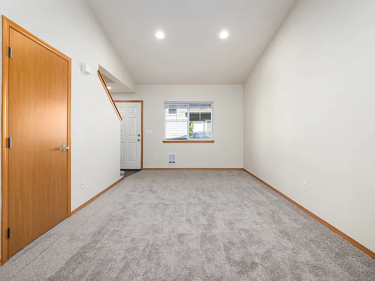 Chelsea Village Townhomes — Photo 27