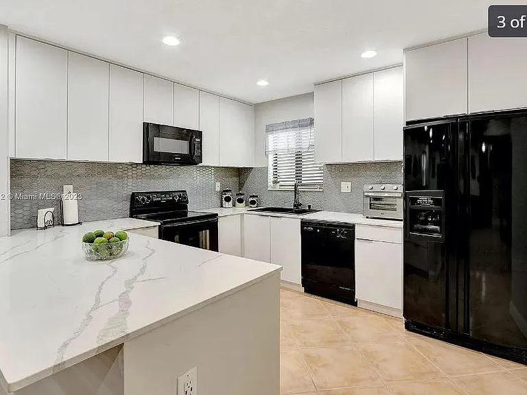 13203 SW 205th Ln — Photo 9