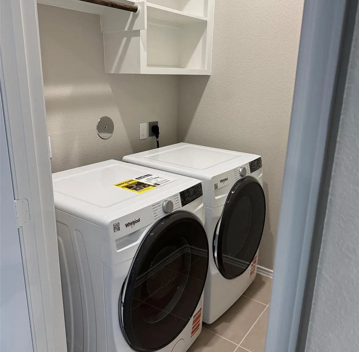 4 bed, 3.0 bath, 2160 sqft, $2,800 — Photo 3