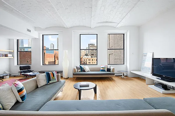 Rented by Compass | media 47