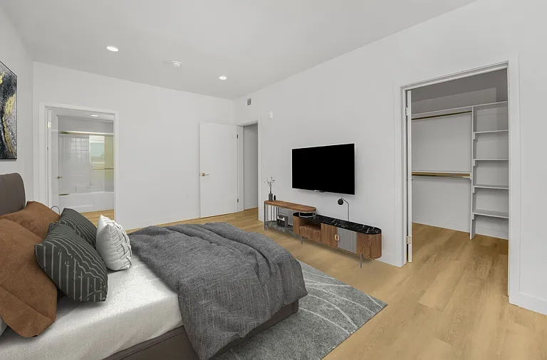 14825 Delano Property — Photo 5