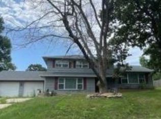 303 E 2nd St, Freeman, MO 64746