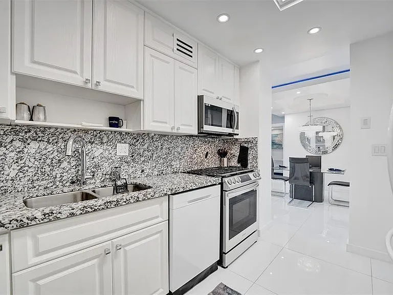 2030 S Ocean Dr #510 — Photo 6