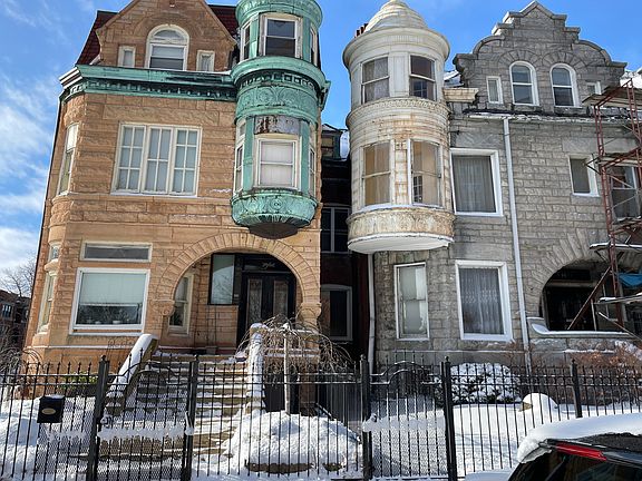 3rd image of 3978 S Lake Park Ave