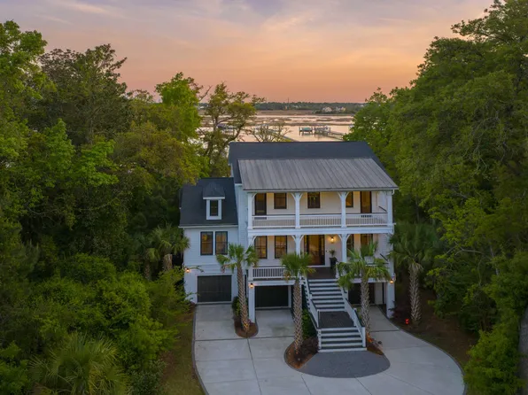 609 Barbados Dr, Charleston, SC 29492