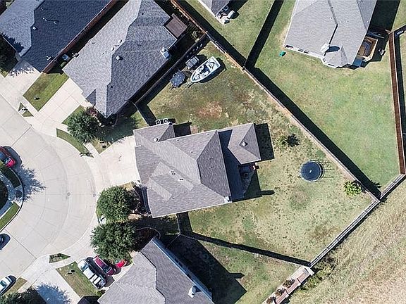 3rd image of 200 Parakeet Dr