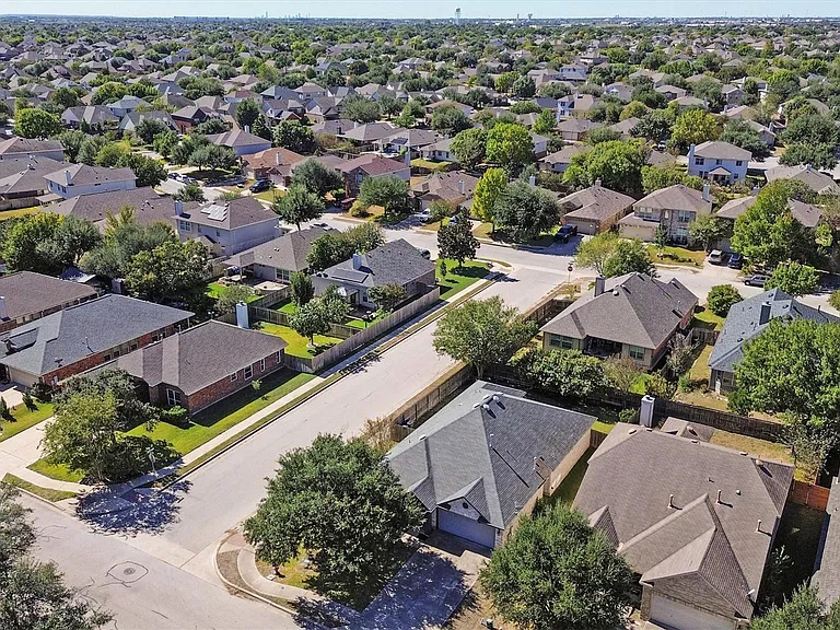3300 Winding Shore Ln — Photo 32