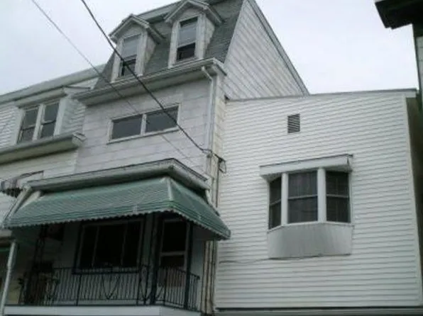 206 Carbon St, Minersville, PA 17954