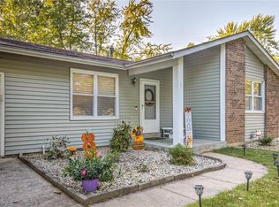 7 W Meadow Dr, Saint Peters, MO