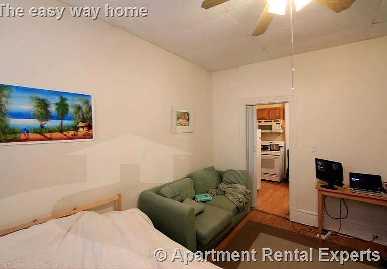 79 Kinnaird St — Photo 5