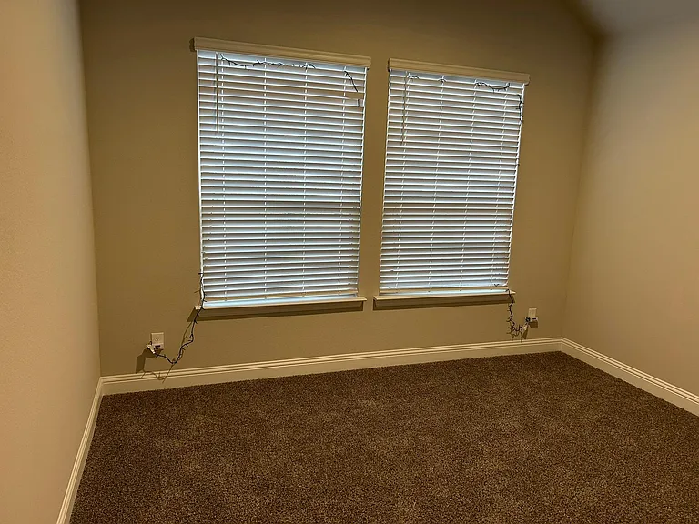 2032 Windsor Dr — Photo 21