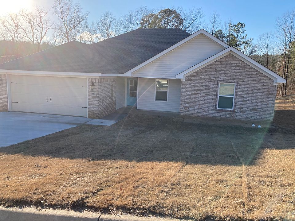 1st image of 5853 Heritage Heights Dr