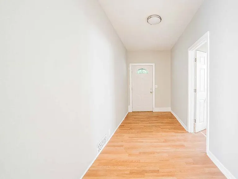 4310 Daisy Ave — Photo 5