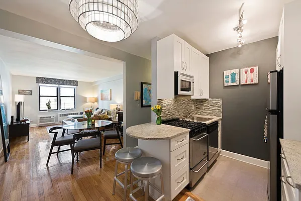 Sold by Nest Seekers International | media 1